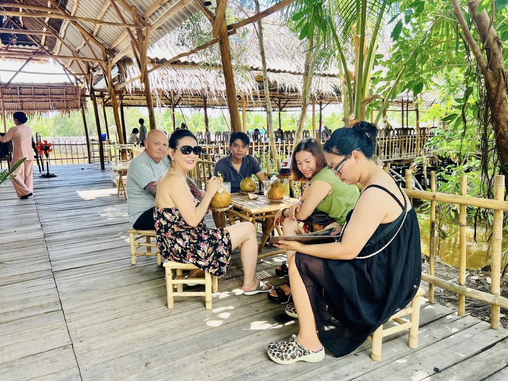 >>> Quốc Khánh 2/9 tại Cà Mau Eco