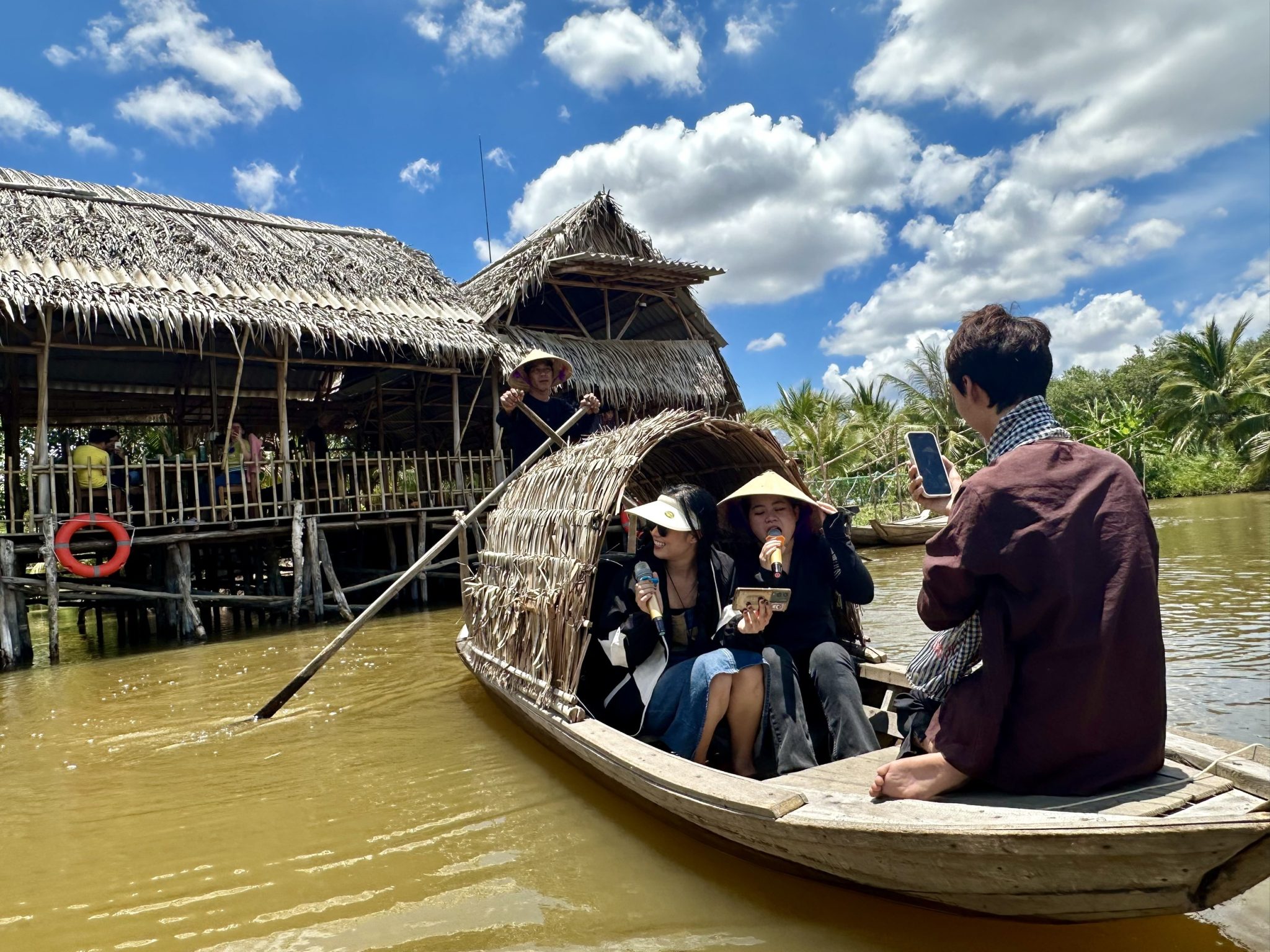 hát trên sông tại Cà Mau Eco