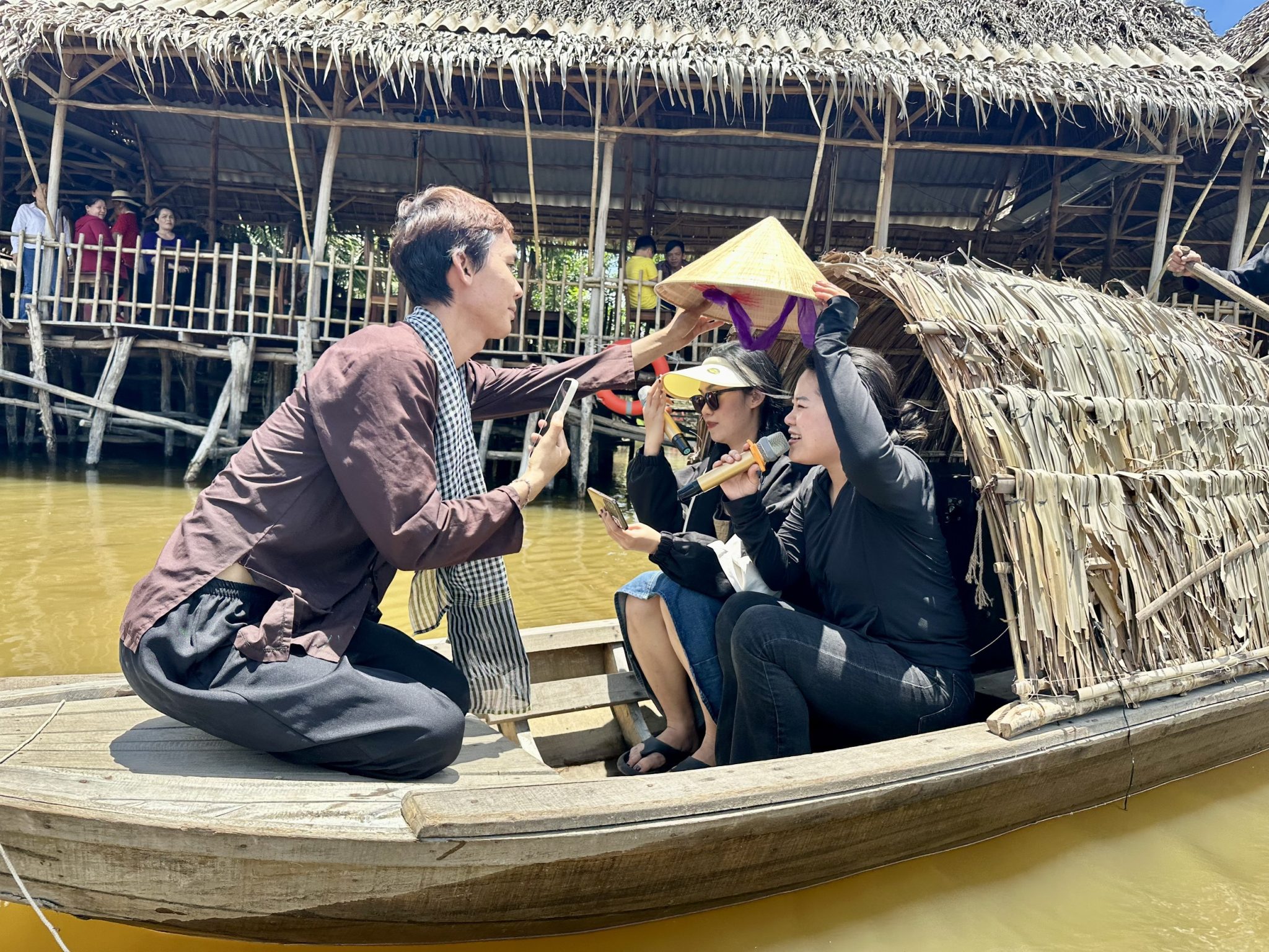 chương trình hát trên sông